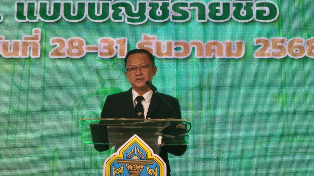 首日提交议会席位候选人名单的52个政党，共1,502名候选人，34个政党共提名73位总理候选人