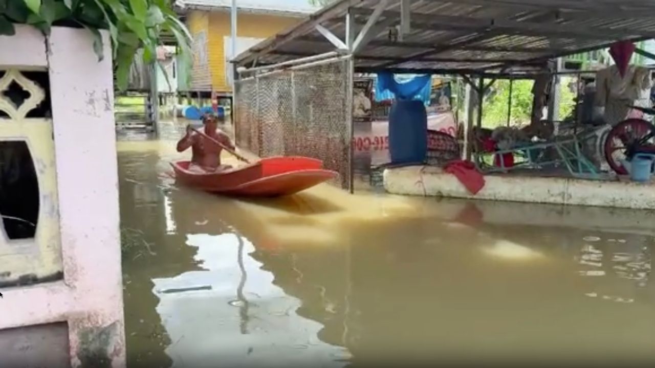 “บางปะอิน” 宣布12个乡为洪灾地区,急需协助居民