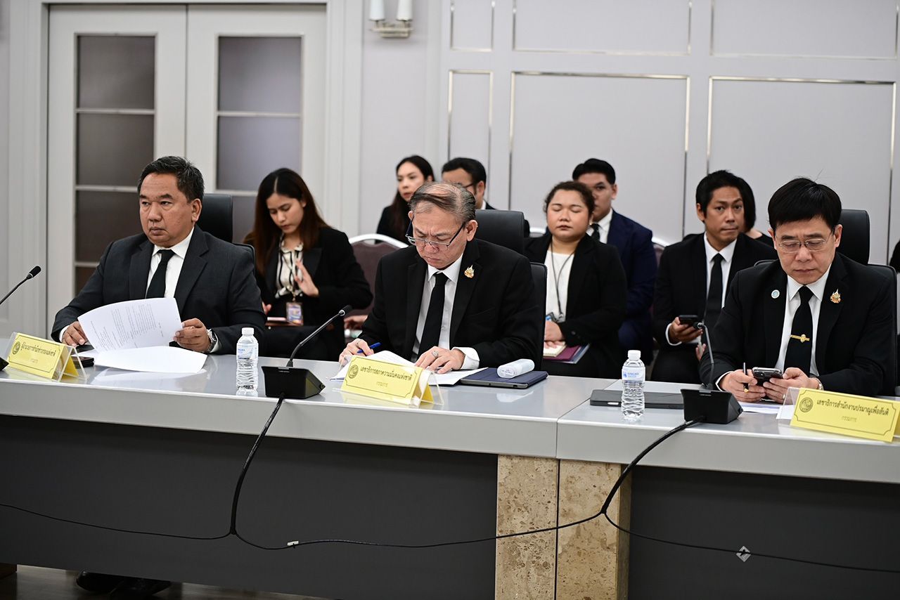 “商业部”批准严格控制“双用途商品”遏制高能武器制造，将于69年初开始实施