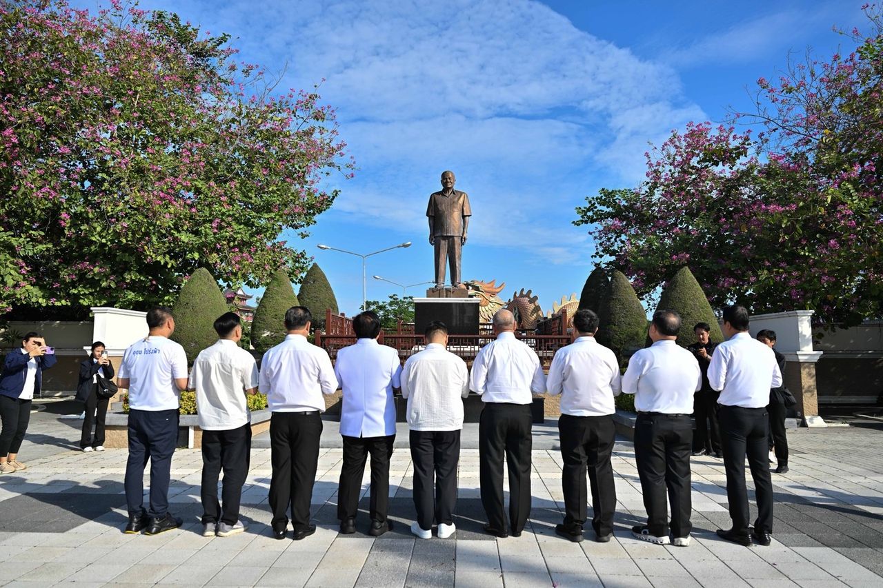 “瓦拉武-巴帕特” 向班哈禁忏悔,准备加入新政党,承诺不抛弃素攀武里