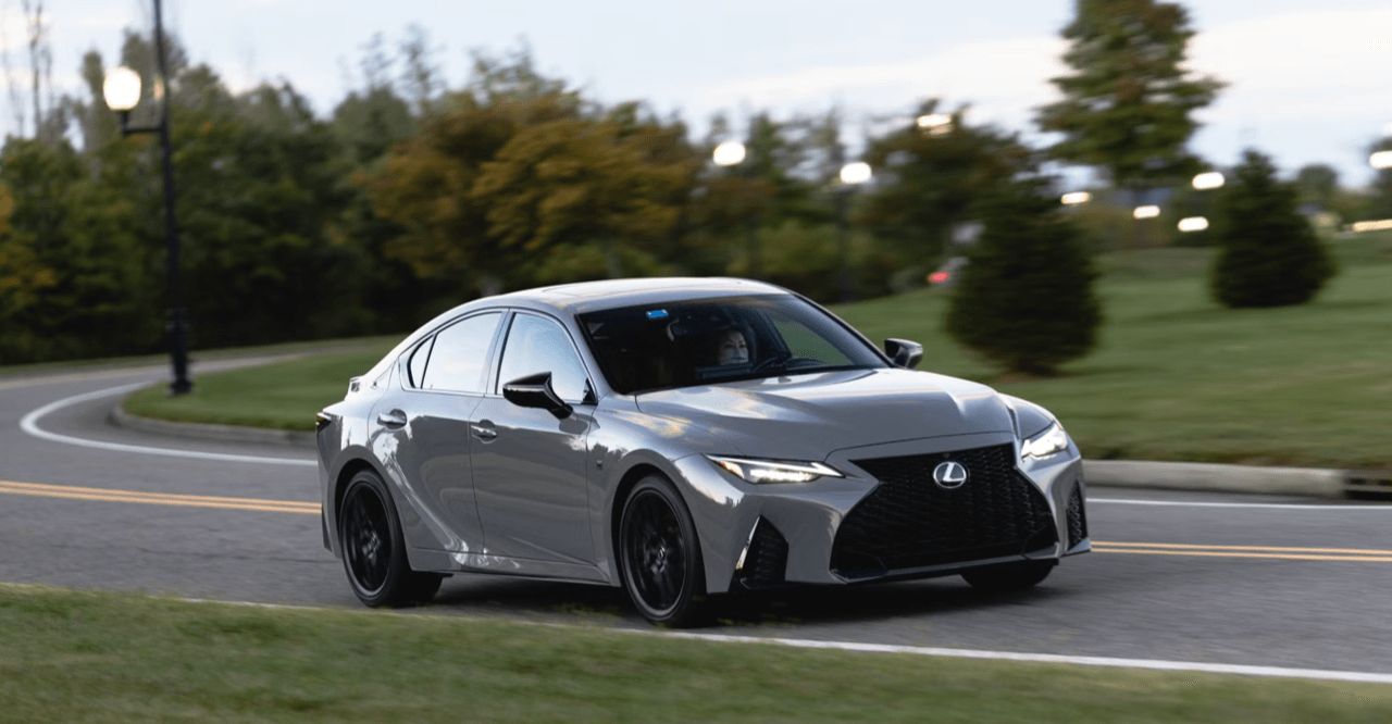 LEXUS 取消IS/RC/UX300e生产线