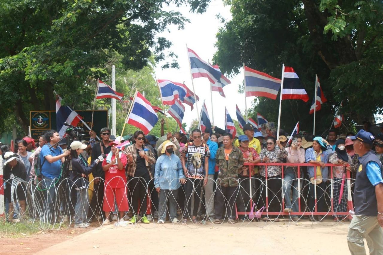 หนองจาน仍然紧张，柬埔寨军队号召僧侣和村民接近边境围栏