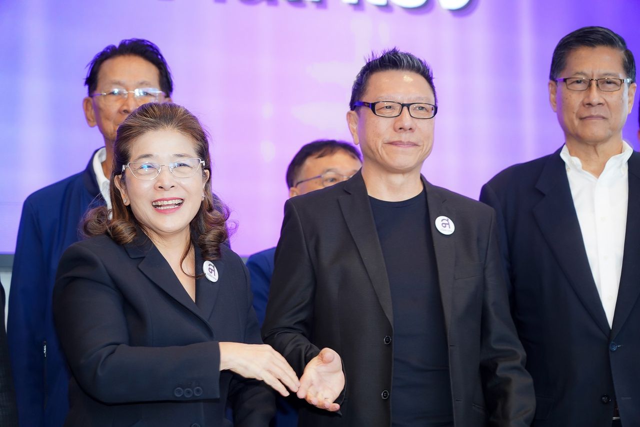 “素拉迪·塔维桑萨昆泰” 的生平,从著名实业家到泰国复兴党总理候选人