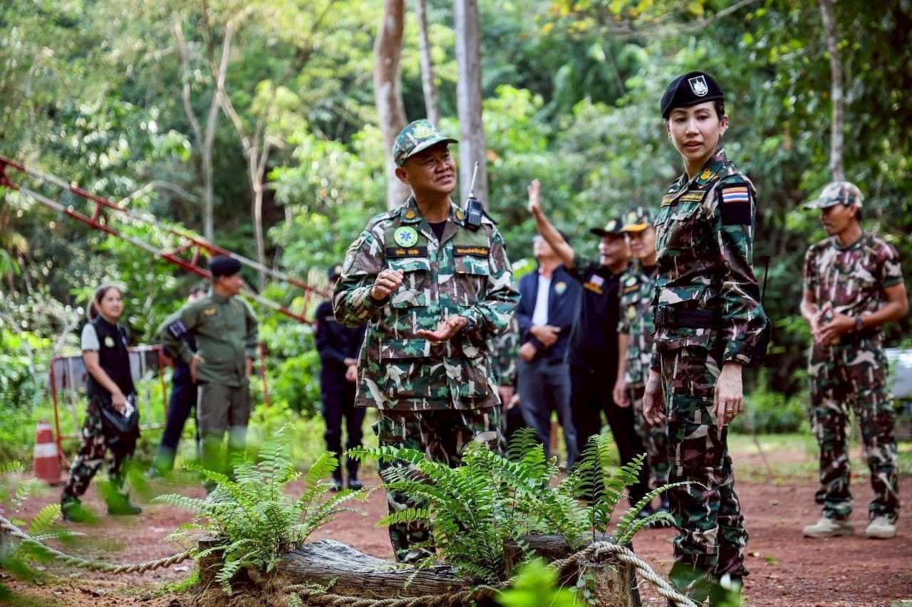 “通 吉达潘” 探访沙缴边境受影响者 为国家公园工作人员打气