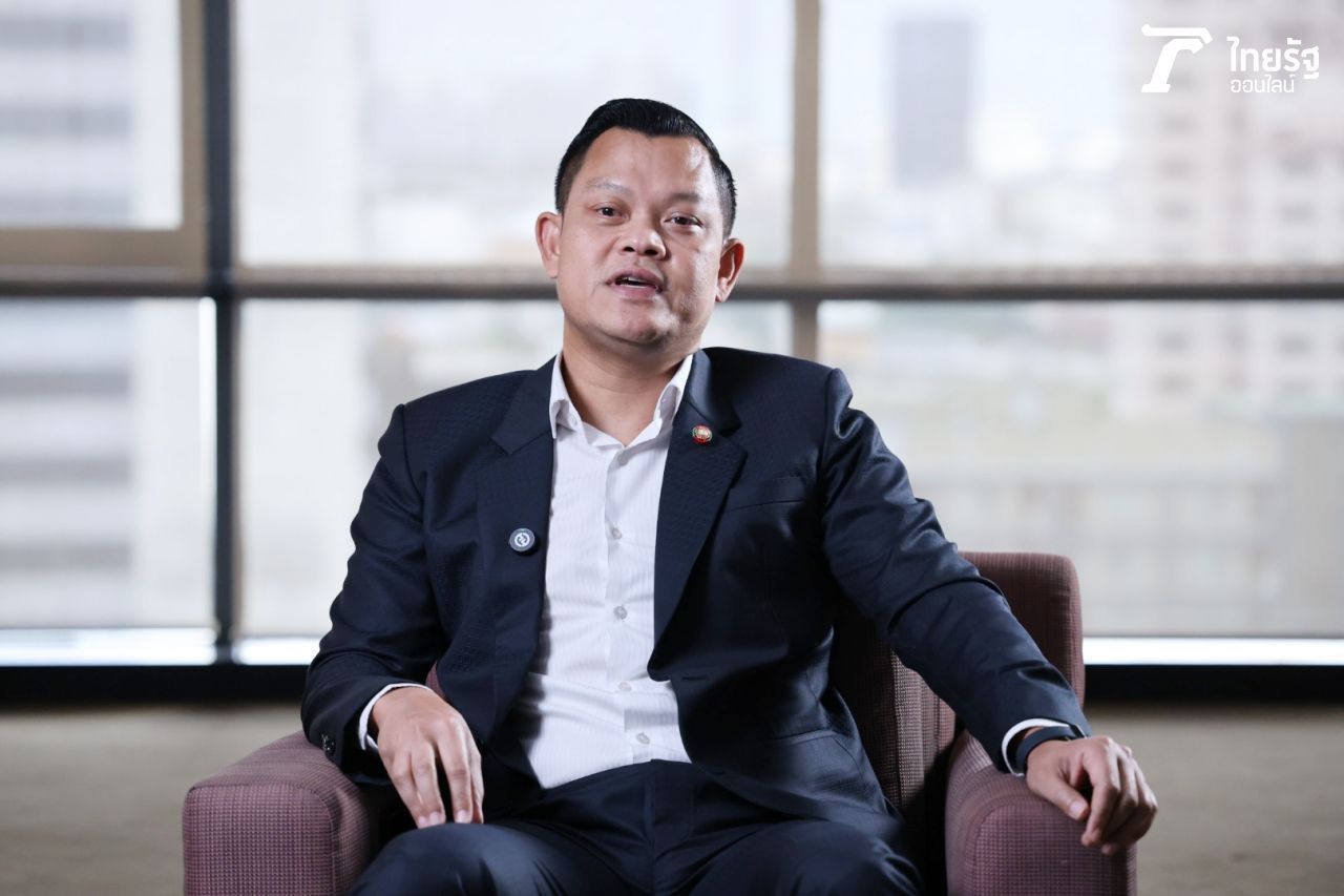 “塔纳根” 敬仰 “巴育”，诚实正直广受认可，叙述政治与爱情之路（视频）
