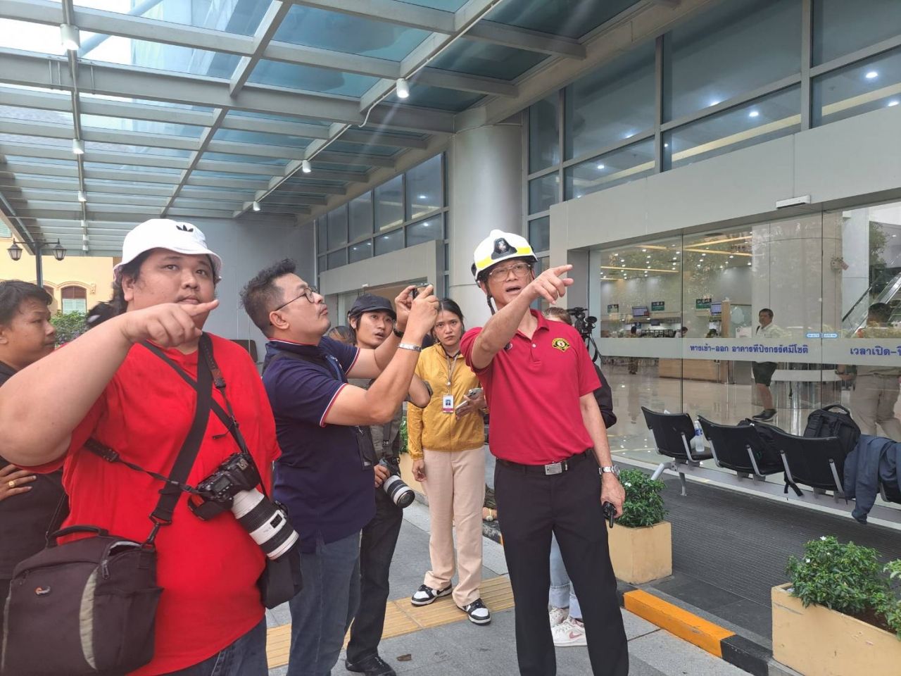 三森警察局大楼高危崩塌，填沙复出滑坡事故，桩柱裂缝加剧