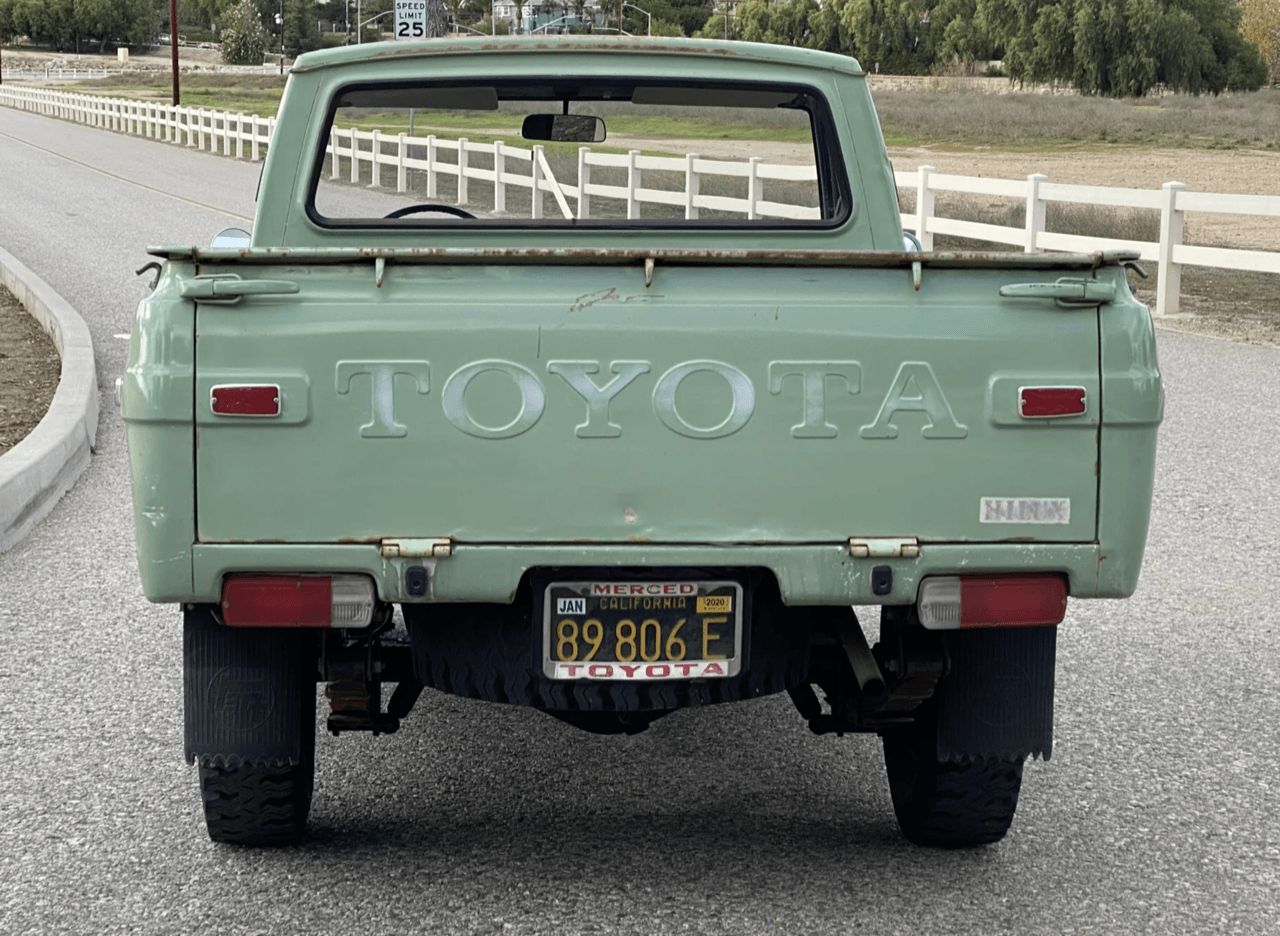 老而弥坚的丰田Hilux N10 (2011年) 祖辈时代的皮卡