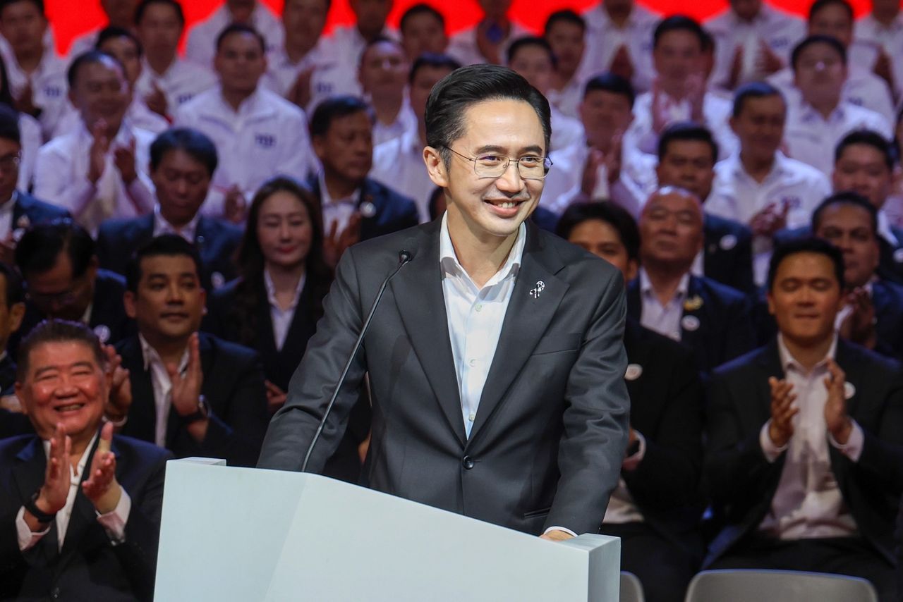 为泰党的三位总理候选人：“Yoschanan-Charampan-Suriya”