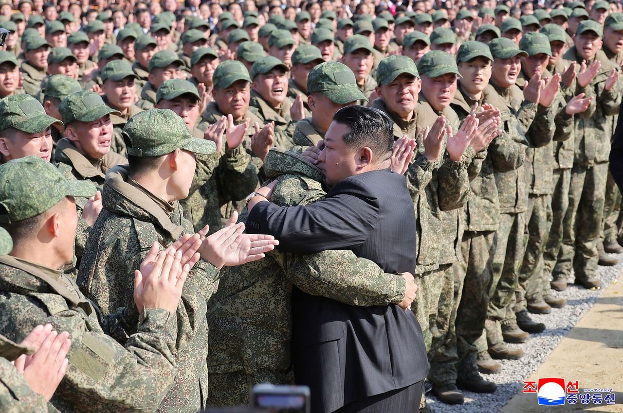 朝鲜建纪念碑纪念在乌克兰战争中阵亡的军人