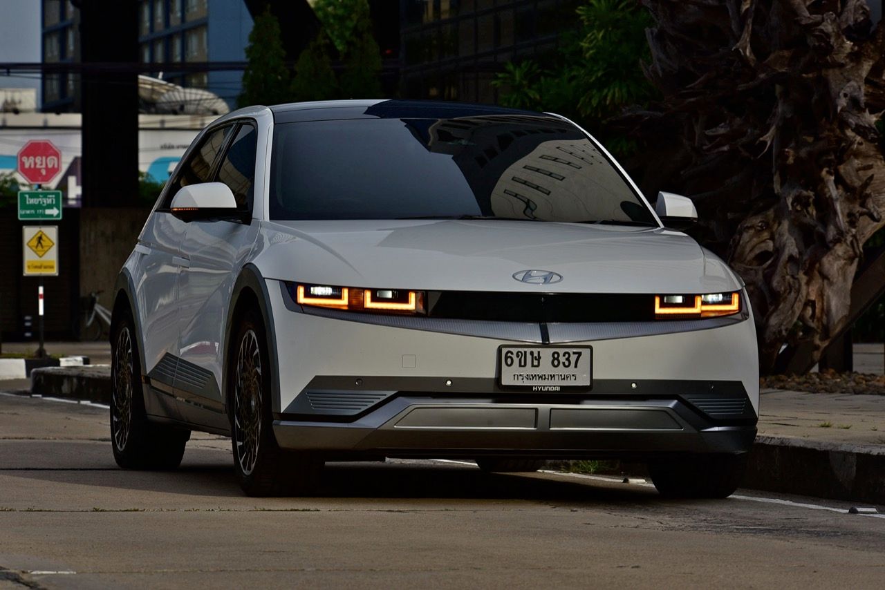 测试珍稀电动车：现代IONIQ 5首版，进口售价高但驾驶体验佳