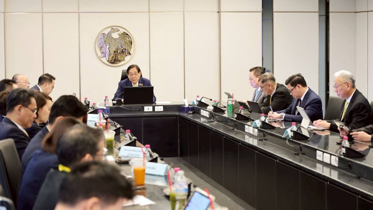 财政部长召集政府和私人部门会议评估泰国-柬埔寨边境贸易的影响