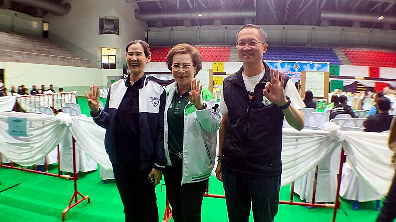 拉差布里的热闹竞选开始，'Nitikarnjana' 大家庭转党以保冠军