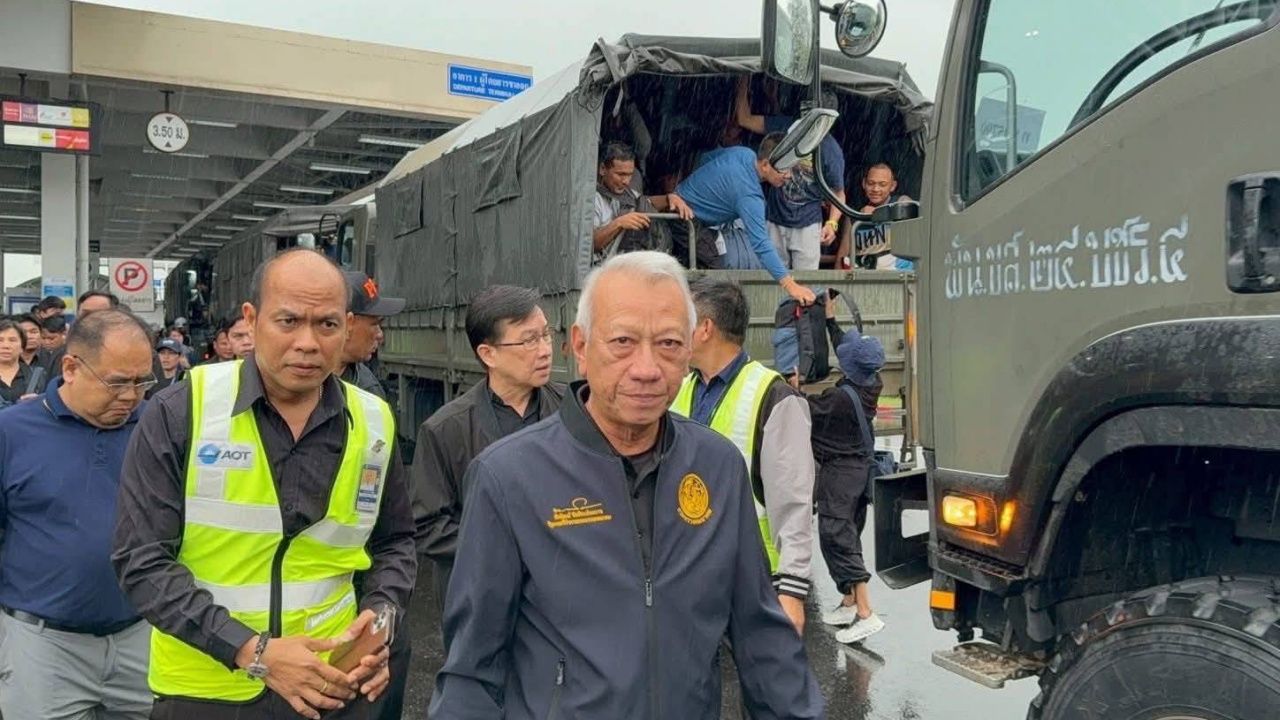 “阿努廷” 坚守在合艾下达命令，直至情况缓解