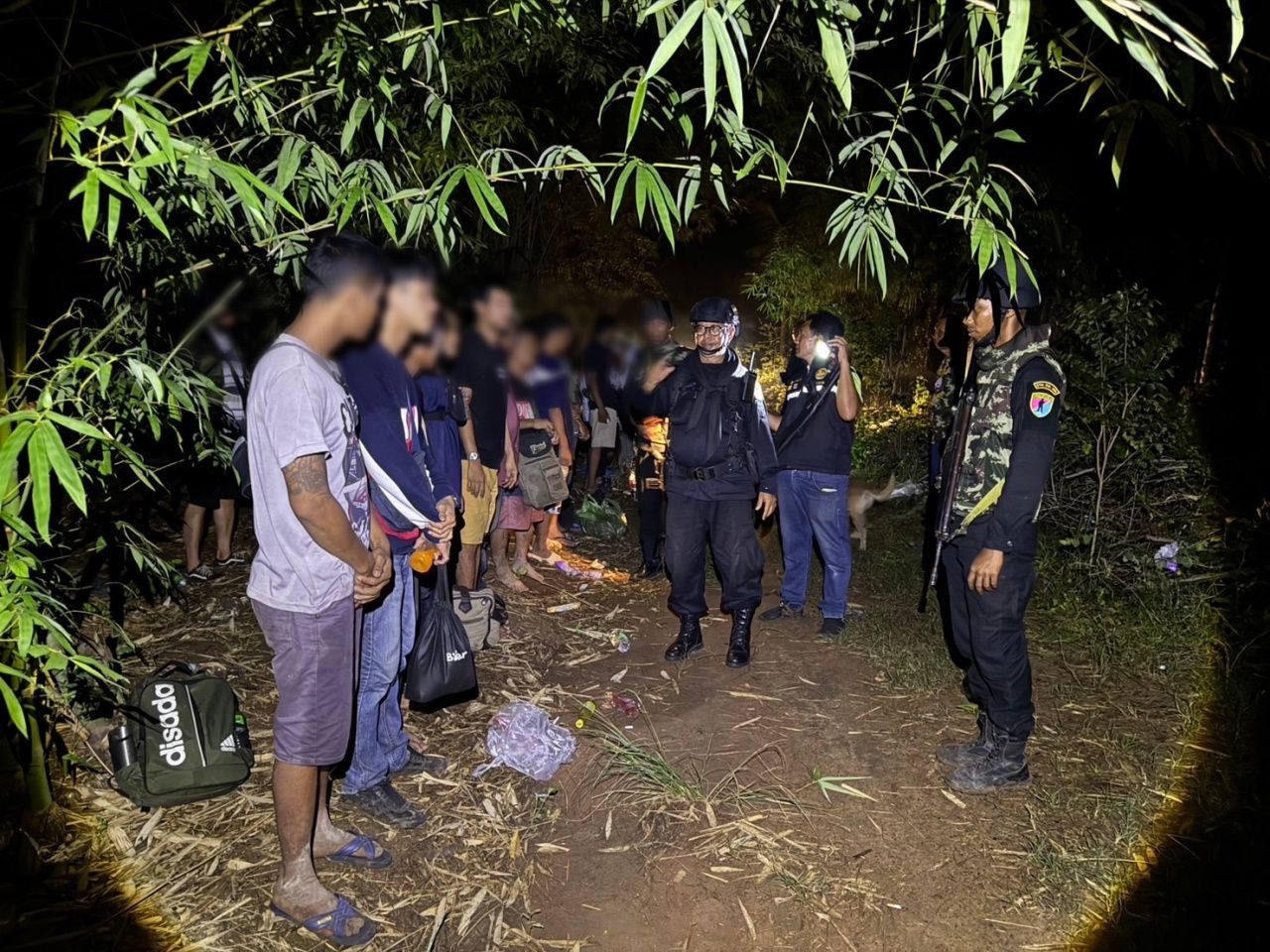 未能躲避：33名泰国人因非法越境返回被捕
