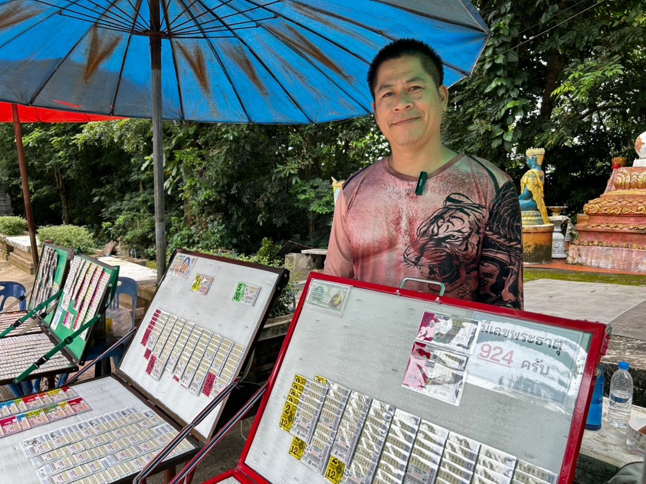 著名假和尚回来了，在清莱现身行乞，被人认出拍下视频警告