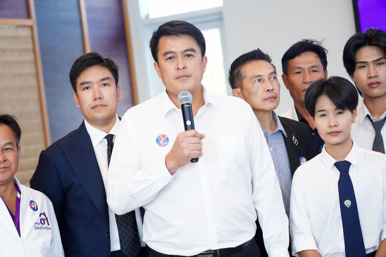 泰国创造泰设立南部水灾救援中心,动员团队派发生活物资