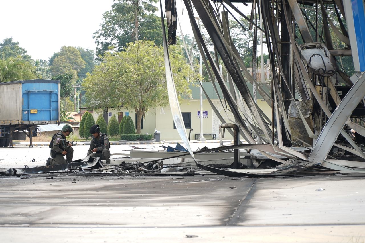 泰国第四区司令提高防范措施 以应对南部边境省份11处加油站爆炸事件