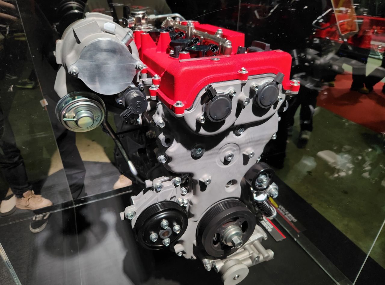 了解Toyota G20E新款2.0升涡轮增压发动机的进展，静静地输出400-500马力