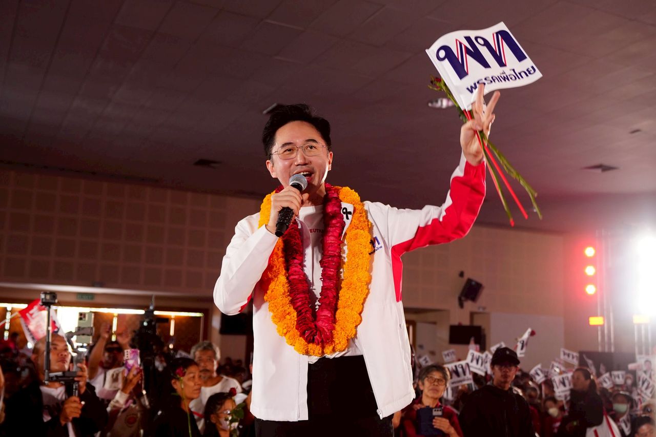 “Yoschanan”在春武里演讲，呼吁选民支持为泰党10个选区的议员候选人进入议会