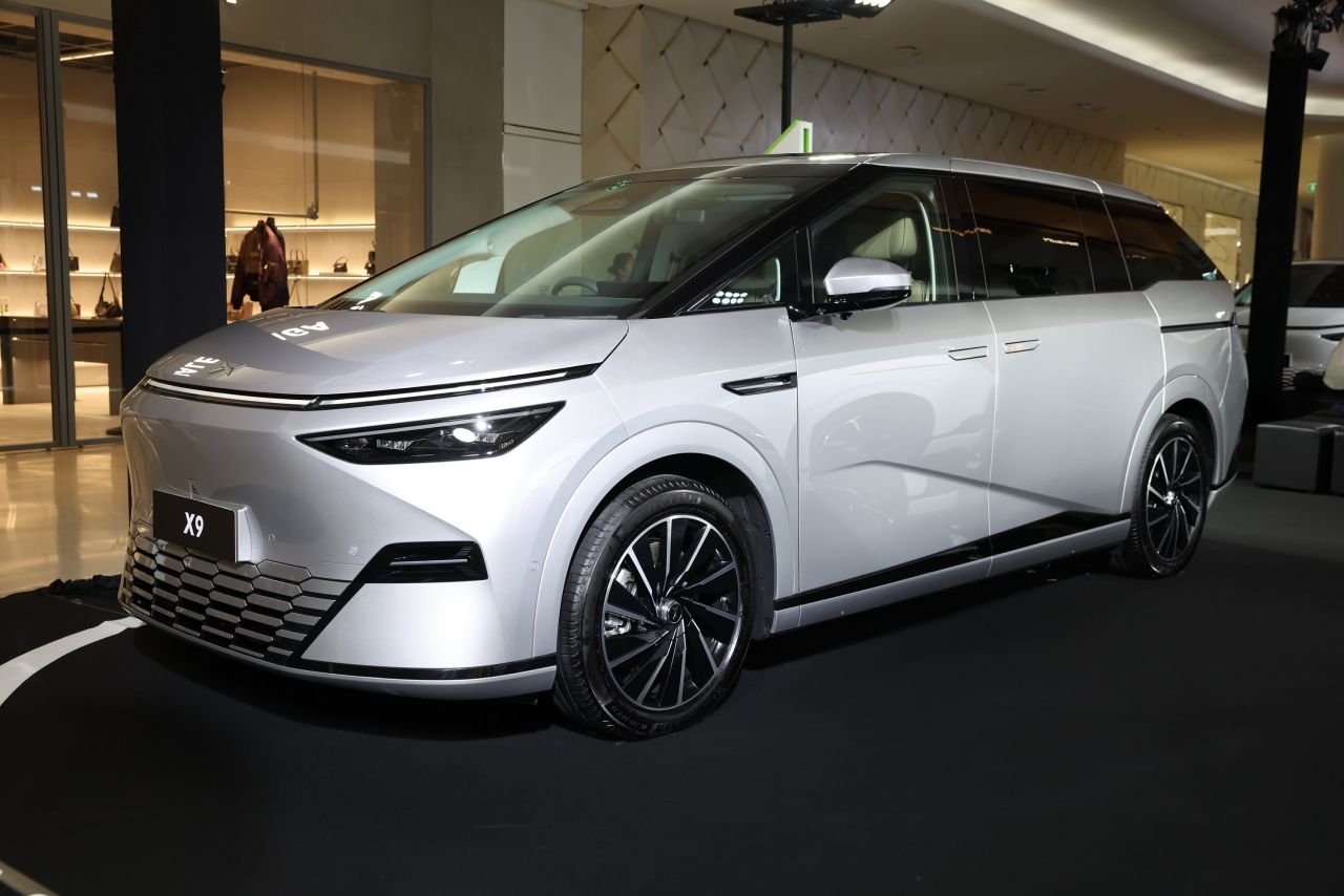 XPENG X9 Executive智能运动型电动面包车售价达249.9万