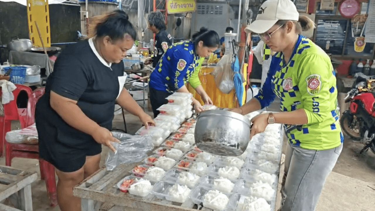 暴雨袭击呵叻府 夜间洪水泛滥 多地仍然危急