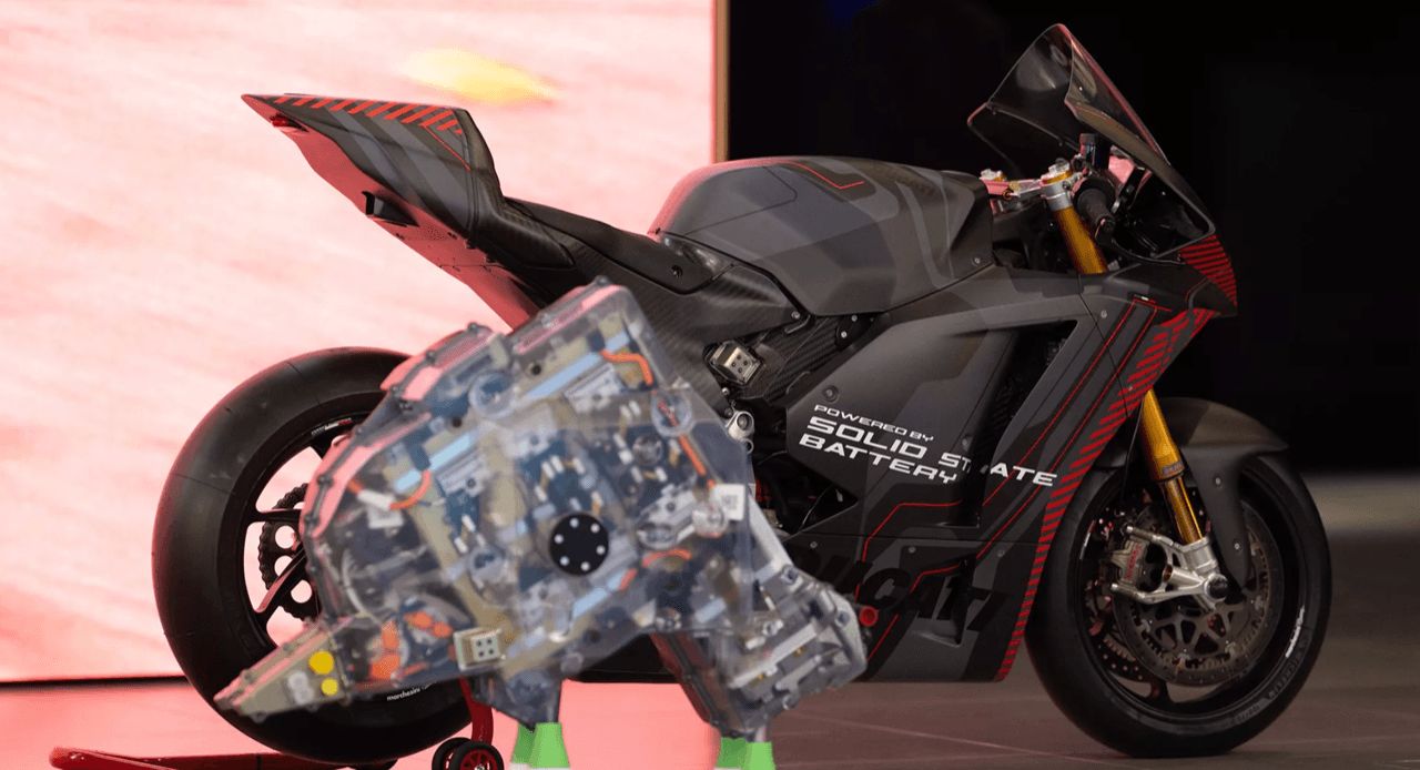 Ducati V21L 电动摩托车测试固态电池延长续航！