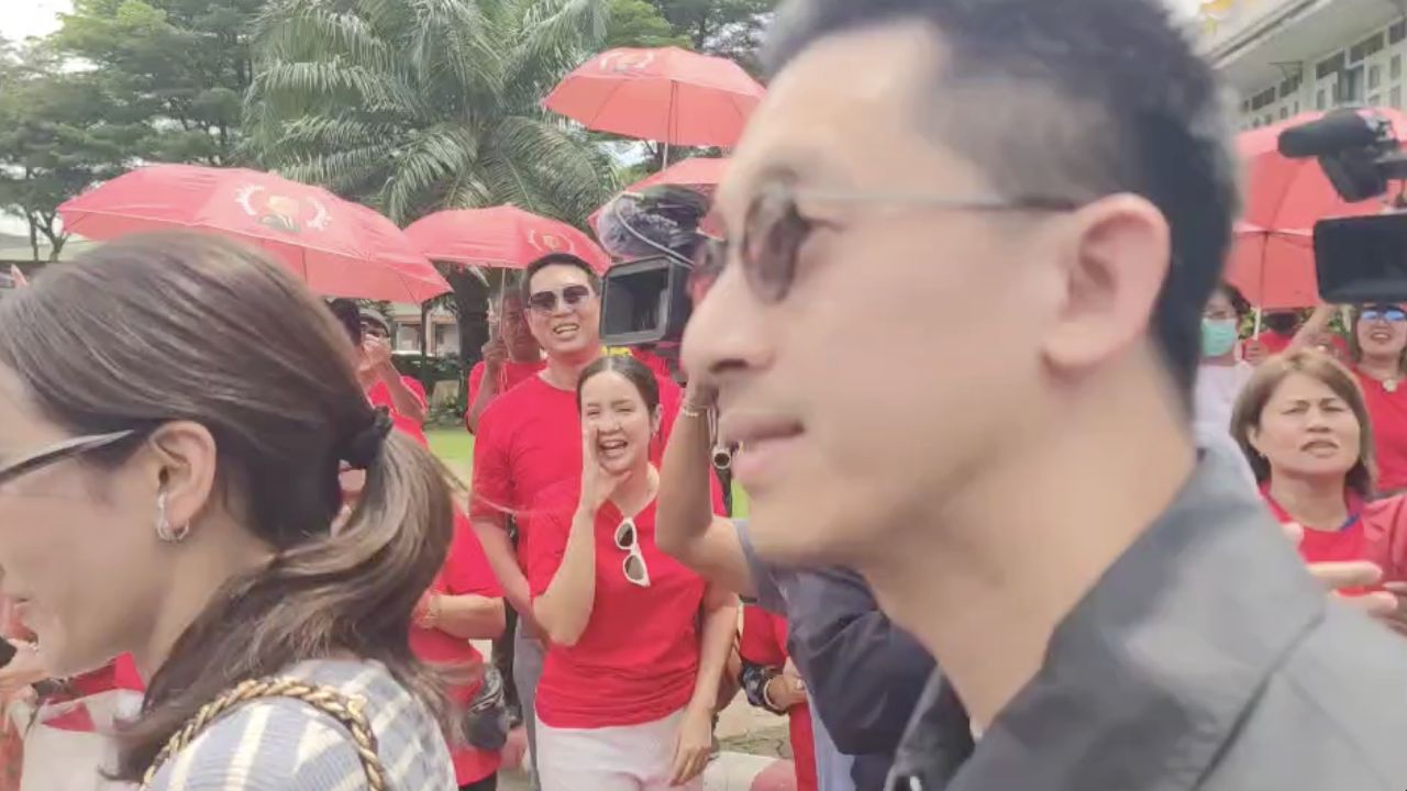 “品通达”与丈夫探访“他信”，红衫军群众聚集给支持