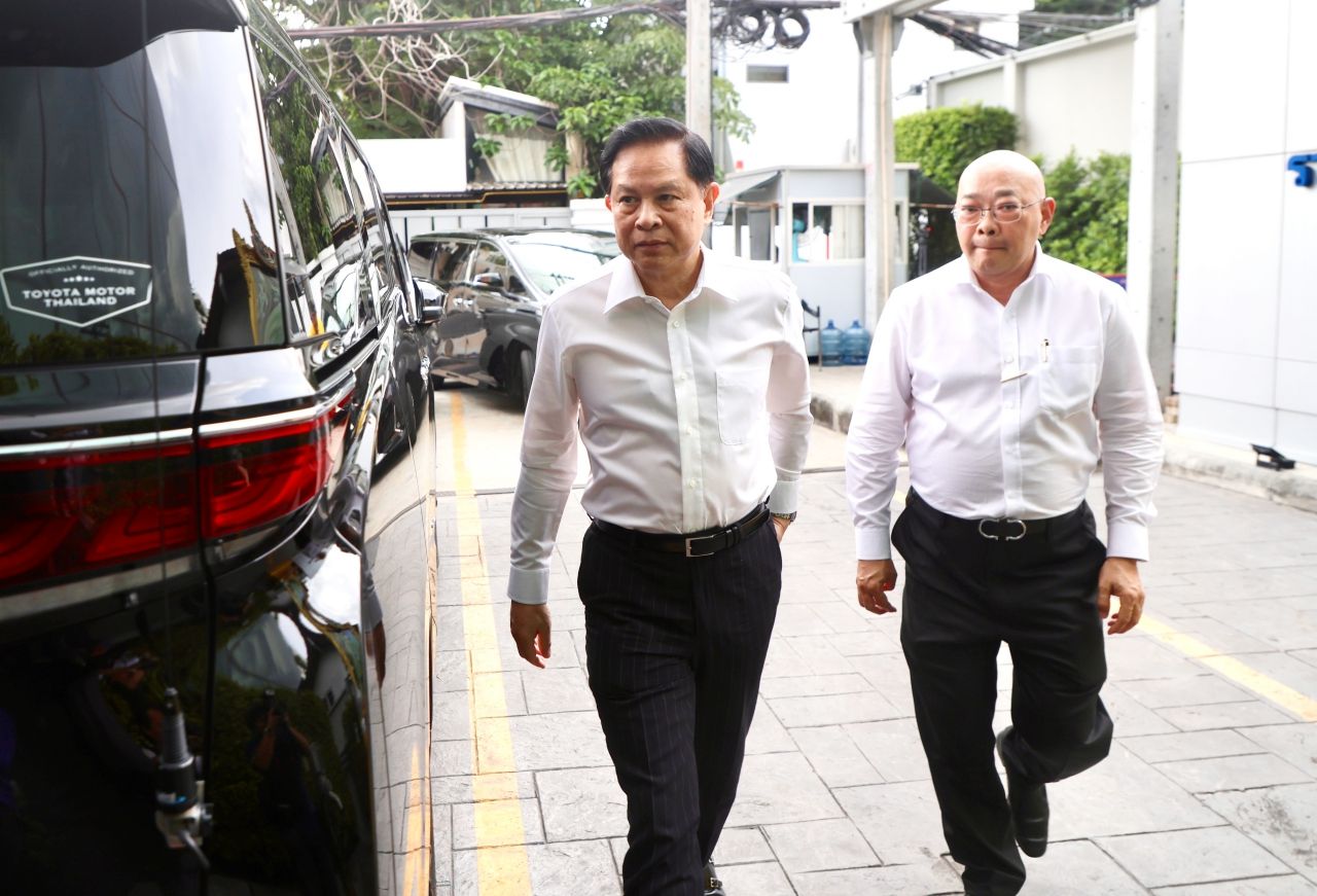 รวมไทยสร้างชาติส่ง 'พีระพันธุ์' คุยกับ 'อิ๊งค์' เปลี่ยนนายกรัฐมนตรี รับได้ถ้าเป็น 'ชัยเกษม นิติสิริ'