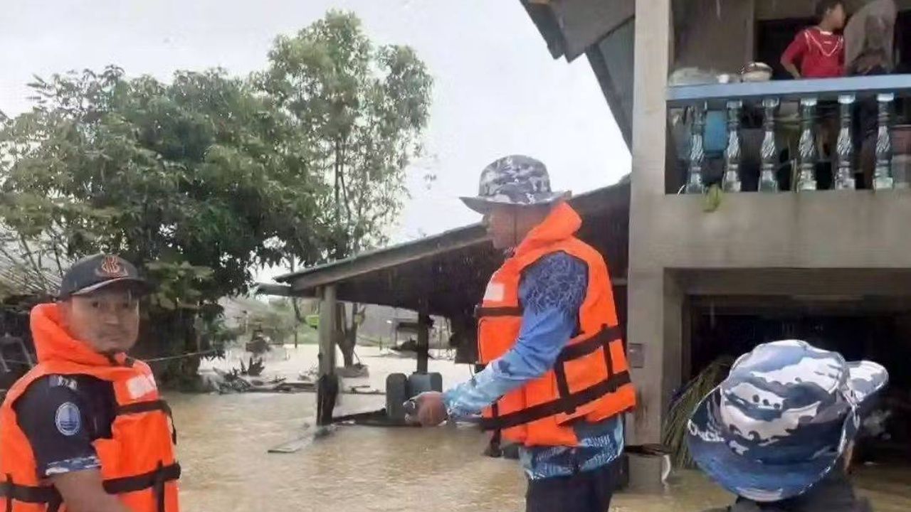 社会保险推行两项措施帮助南部10省雇主和投保人应对洪灾