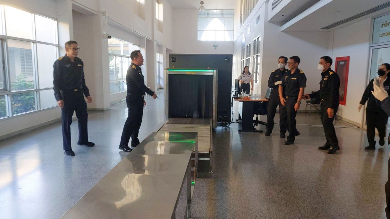 中国第三天派飞机接回从KK公园逃离的诈骗者，但未达到目标，预计发现传染病