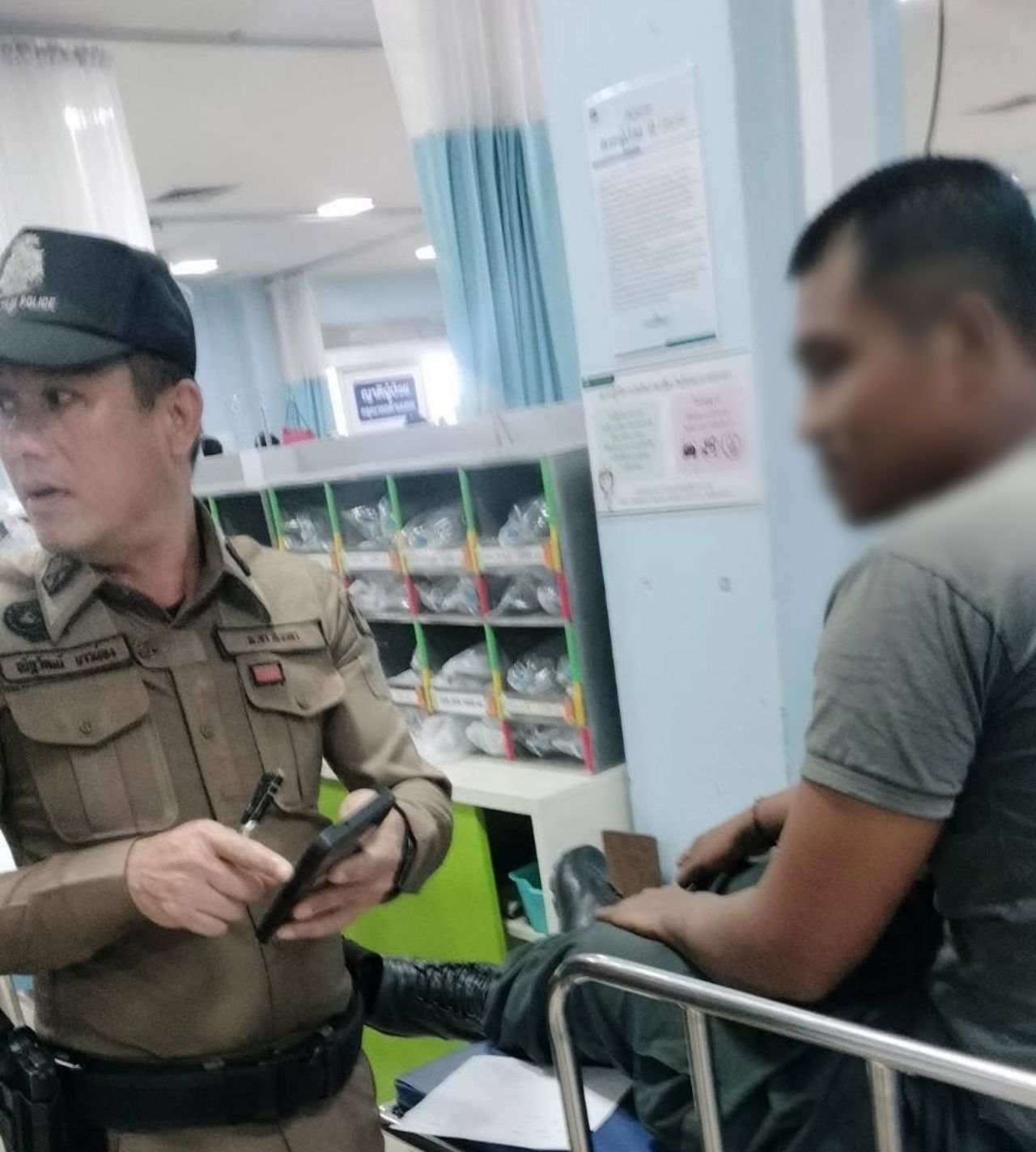 知道我是谁吗？宋卡府议员，国会议员之子，命令手下殴打警察，禁止在投票站拍照