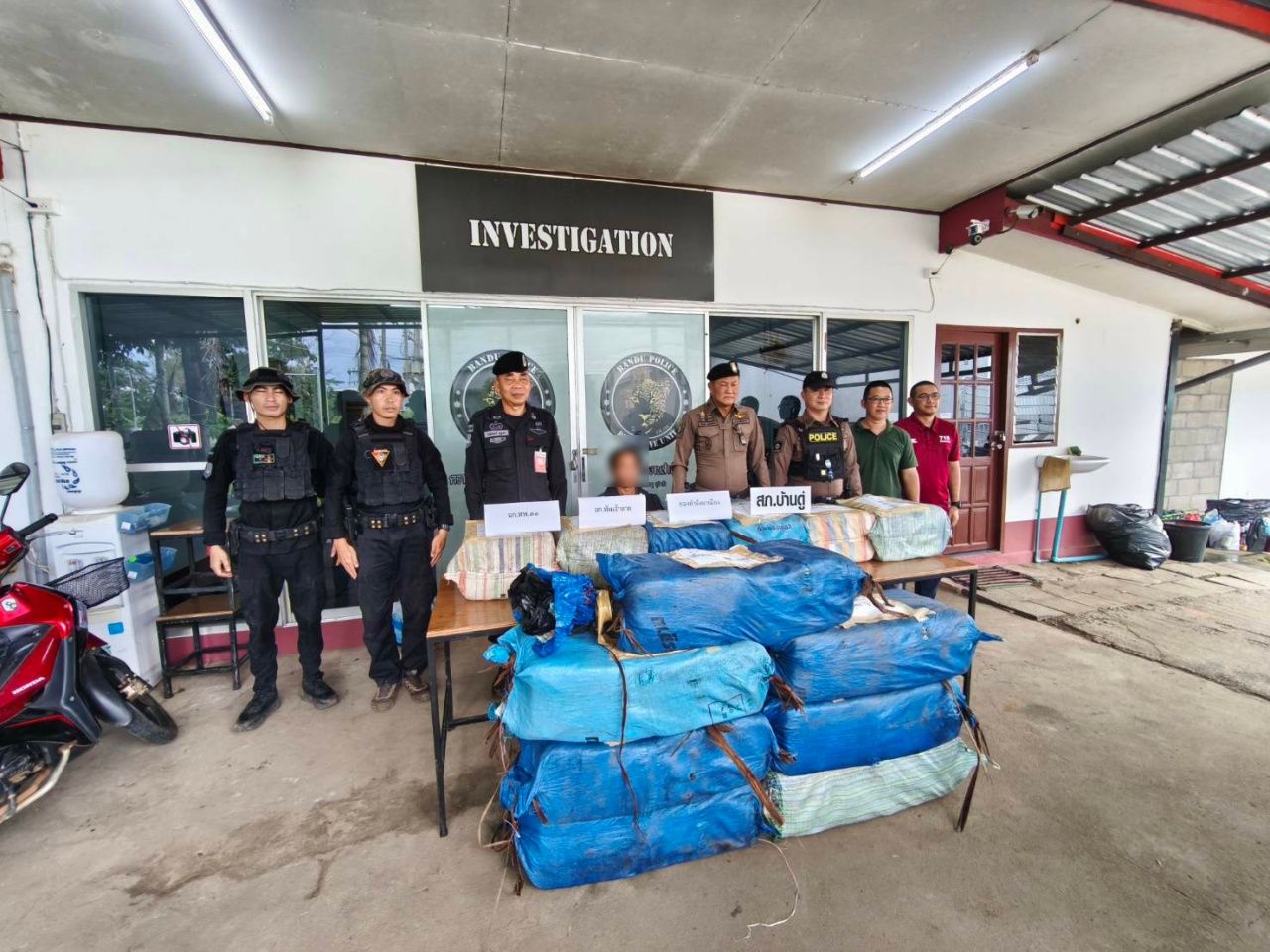 截获重大毒品案：300万片冰毒藏于货车 唯一司机被捕另两人逃脱