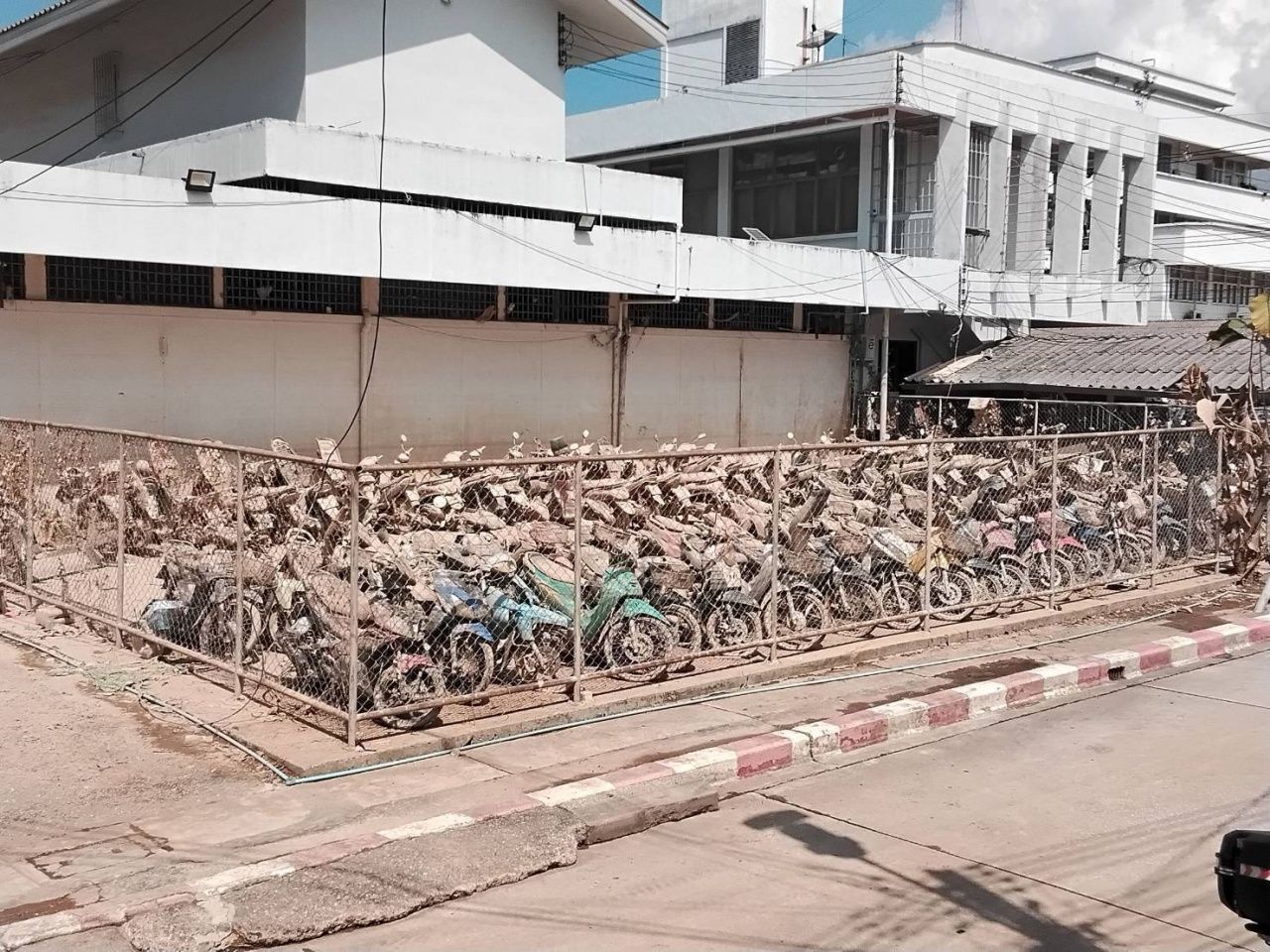 快速派遣:100辆全新巡逻摩托已经抵达合艾,替代被淹车辆