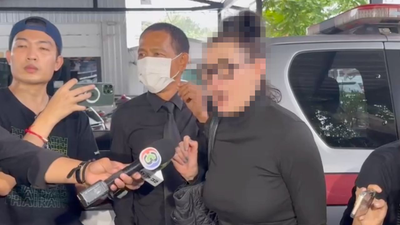 萨恩塔娜的妻子突破媒体包围，相信是遭政治迫害