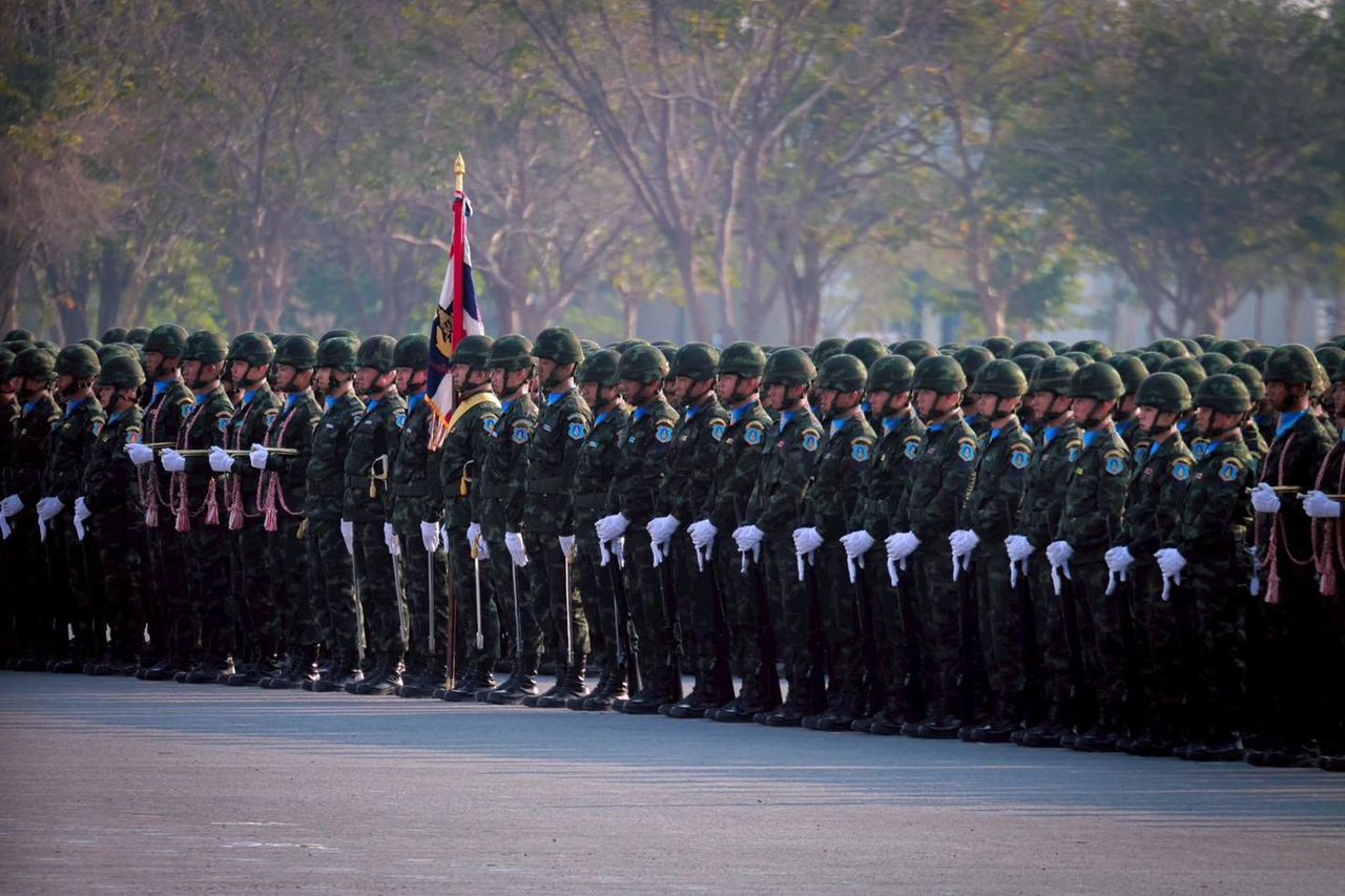 陆军司令主持陆军日阅兵仪式，宣誓保卫国家、宗教、君主和人民