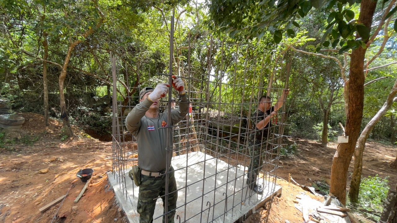 泰国陆军加速建设防空洞和双人掩体,旨在确保所有人安全