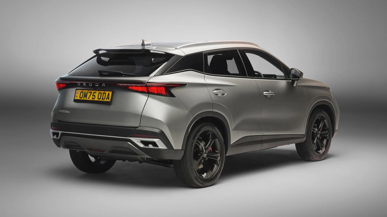 Omoda 完全改进的新款 5 和 5 EV 在英国上市不到一年