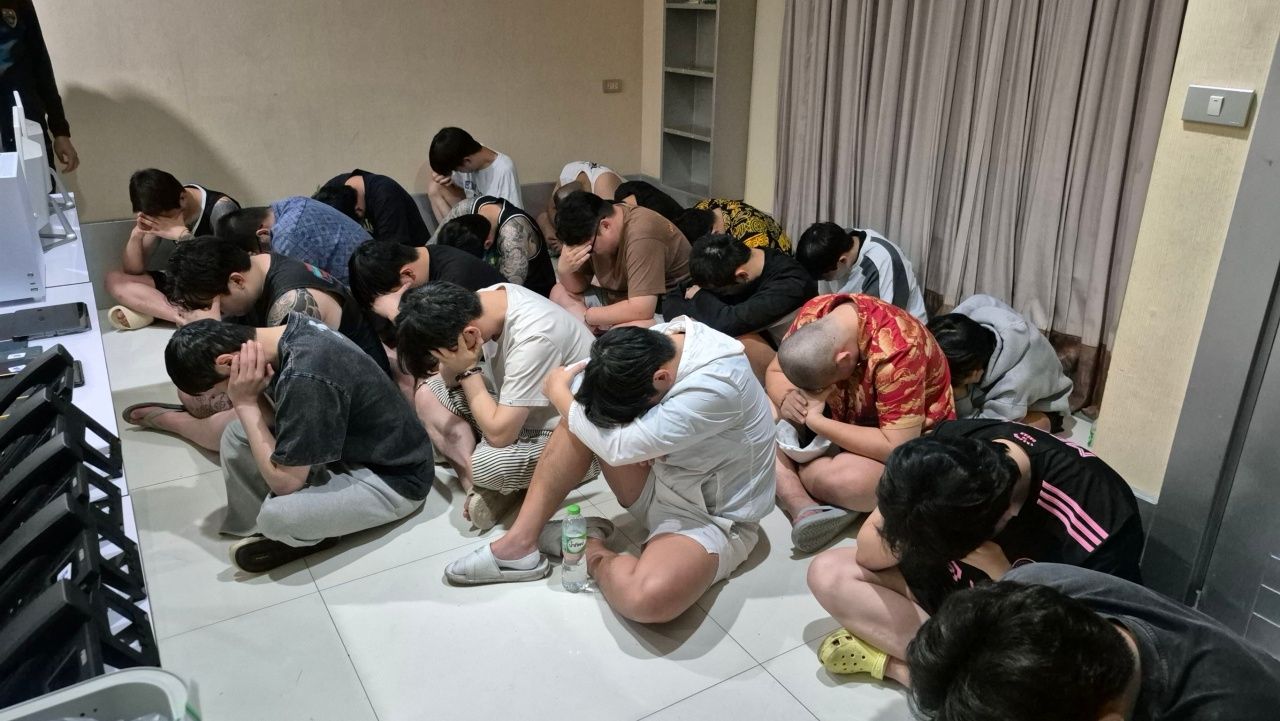 警方发现“灰色韩国帮”骗局证据 - 诱骗投资和爱情诈骗