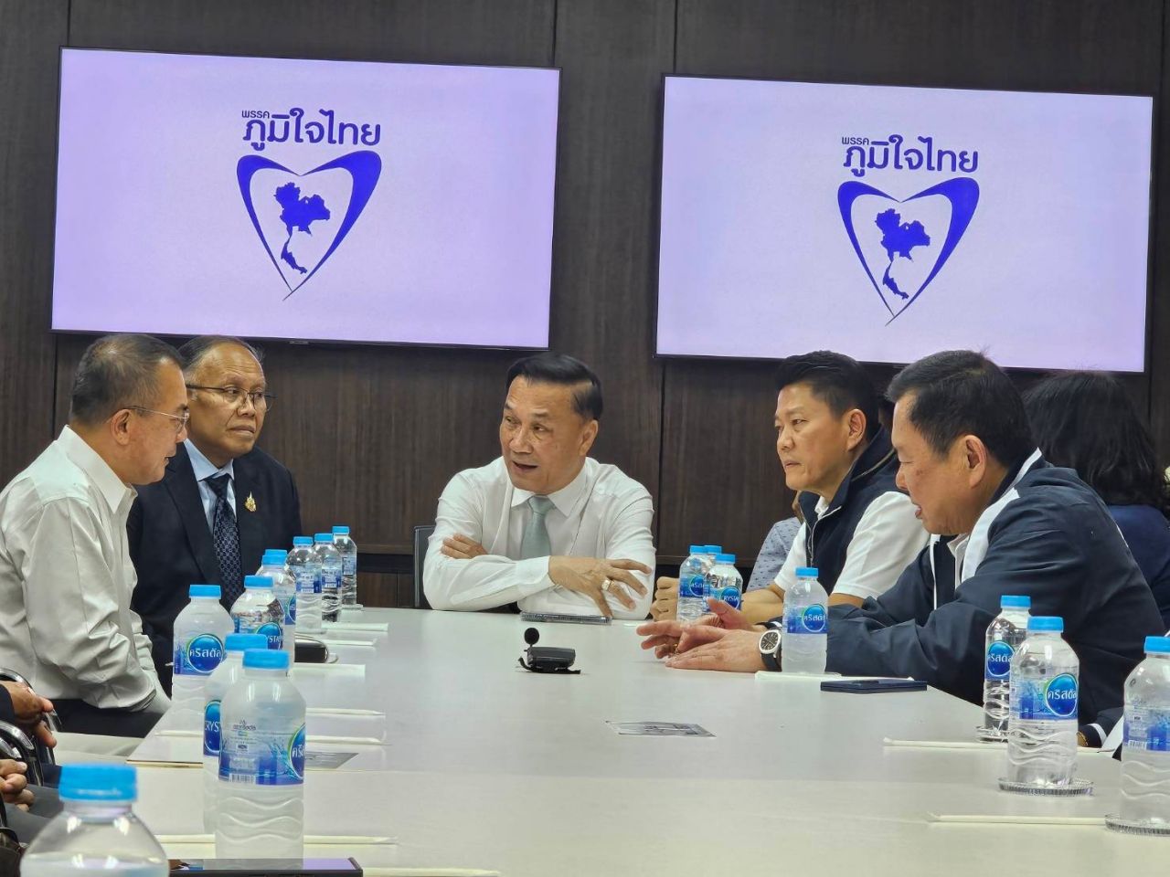 泰国自豪党欢迎3名未来候选人参加廊开-尖竹汶选举，“宋撒”相信能赢得超过150个席位