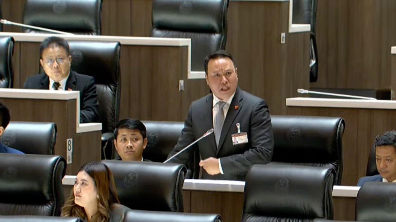 “萨龙” 向国会解释成立调查委员会调查“泰游半价”项目的滞后问题