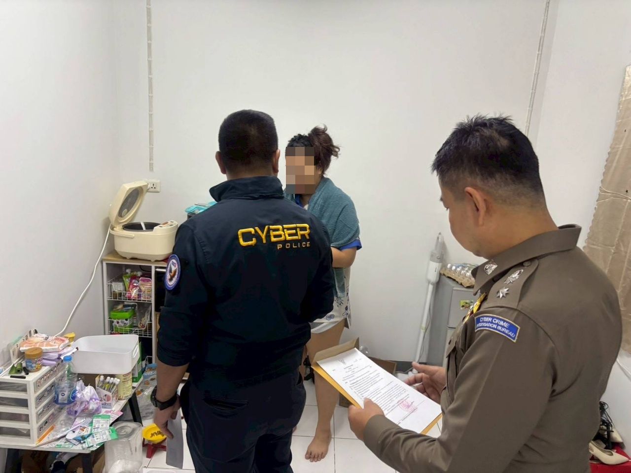 突袭曼谷和乌汶府两大线上赌博网络，年转资超1亿泰铢