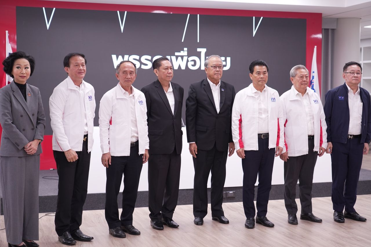 “德文·立塔帕拉”率领呵叻团队加盟为泰党 增强2569年选举实力