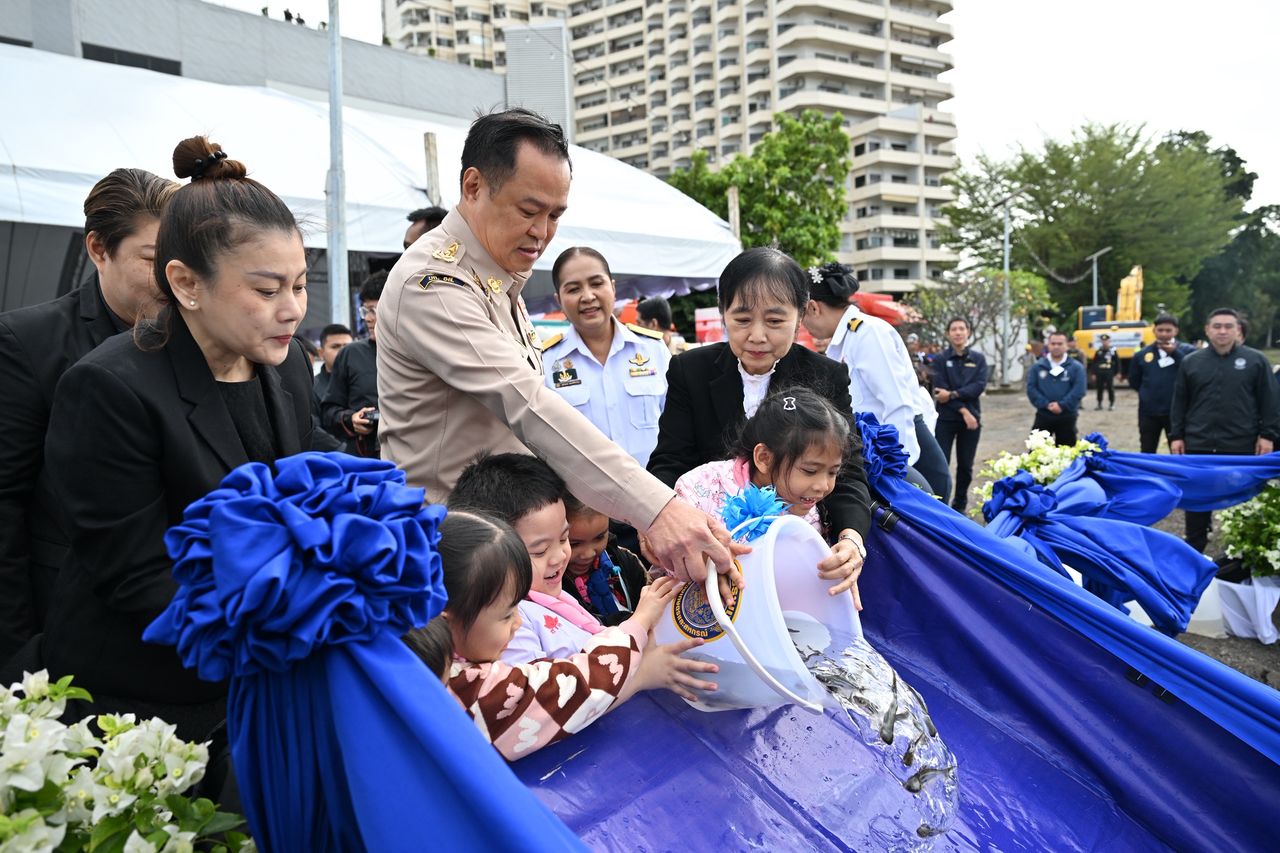 总理飞抵清迈追踪毒品案件及非法签发身份证案