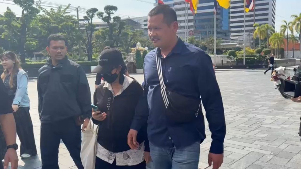 “女佣”因在儿童食物中混入消毒剂被控两项指控,曾在多个地区犯下盗窃罪