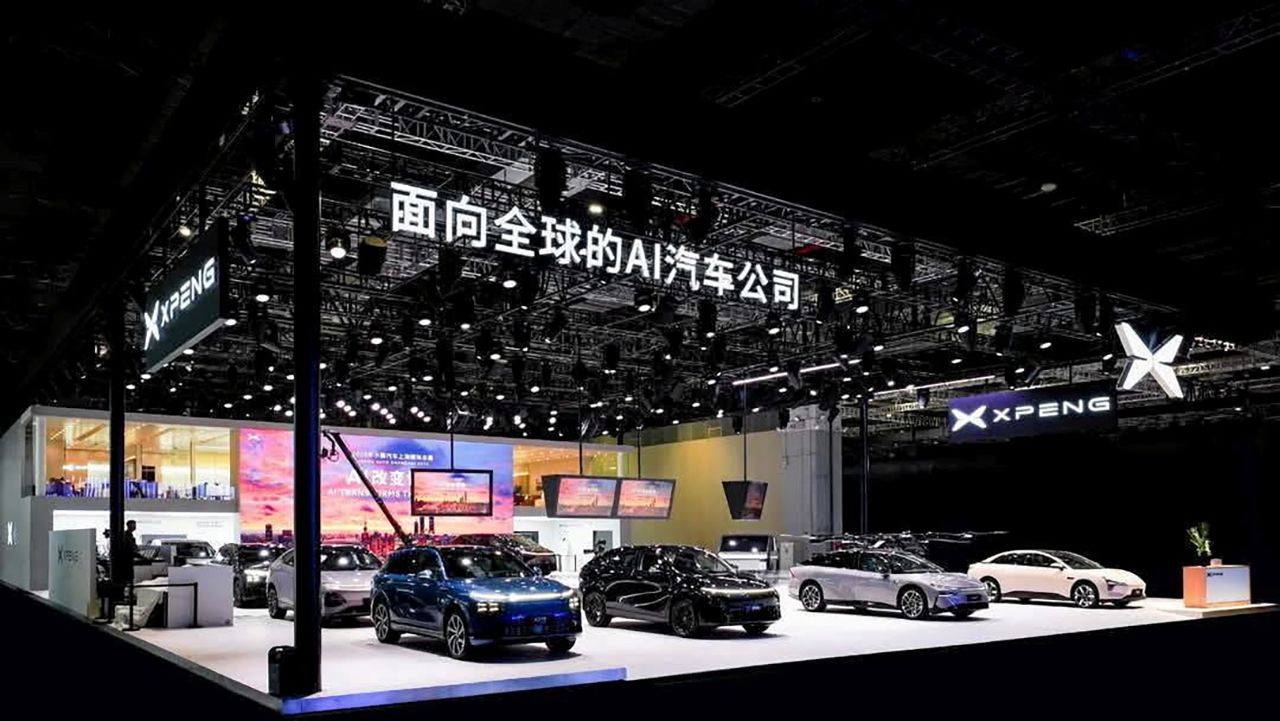 XPENG在2025上海车展上大放异彩，推出AI驱动的革命性创新