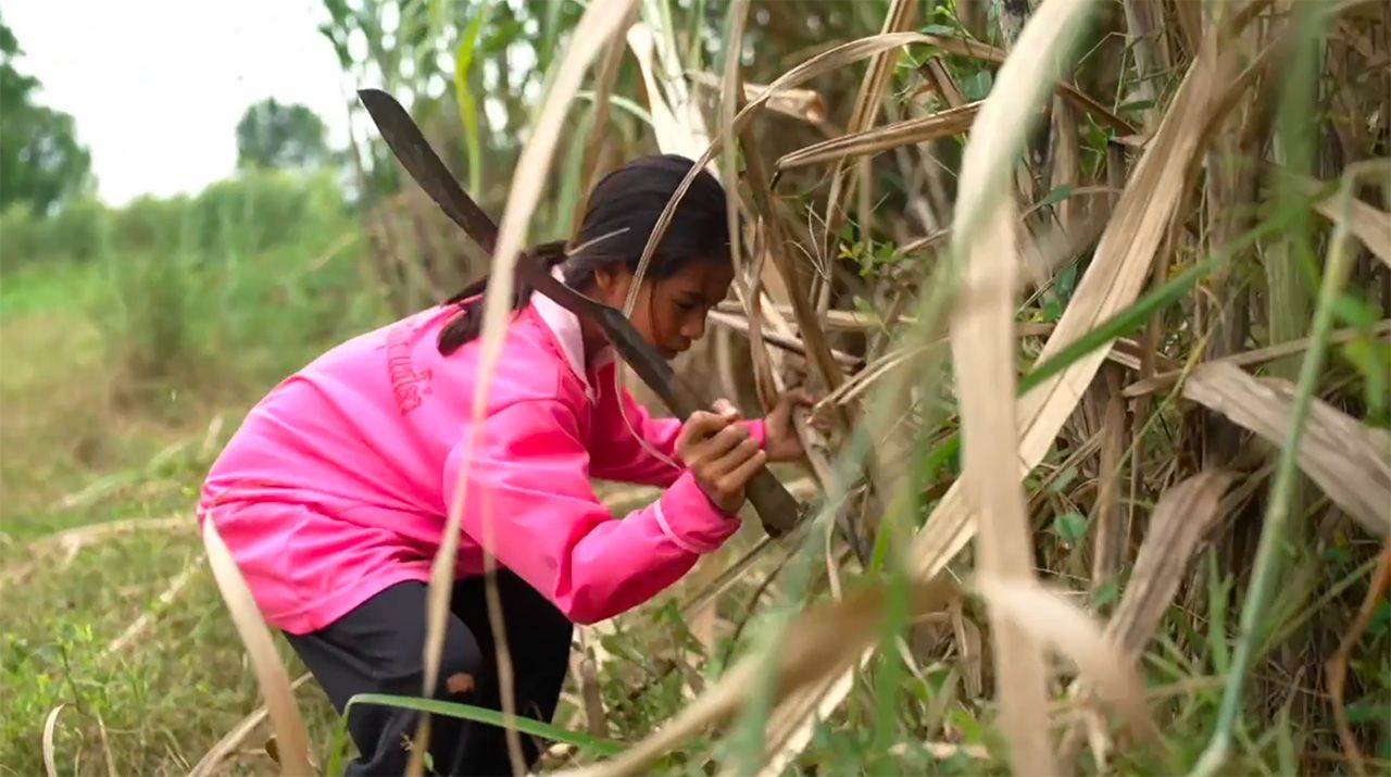 12 岁的年轻斗士“小明”参加马拉松比赛赢取奖金为卧床不起的曾祖母