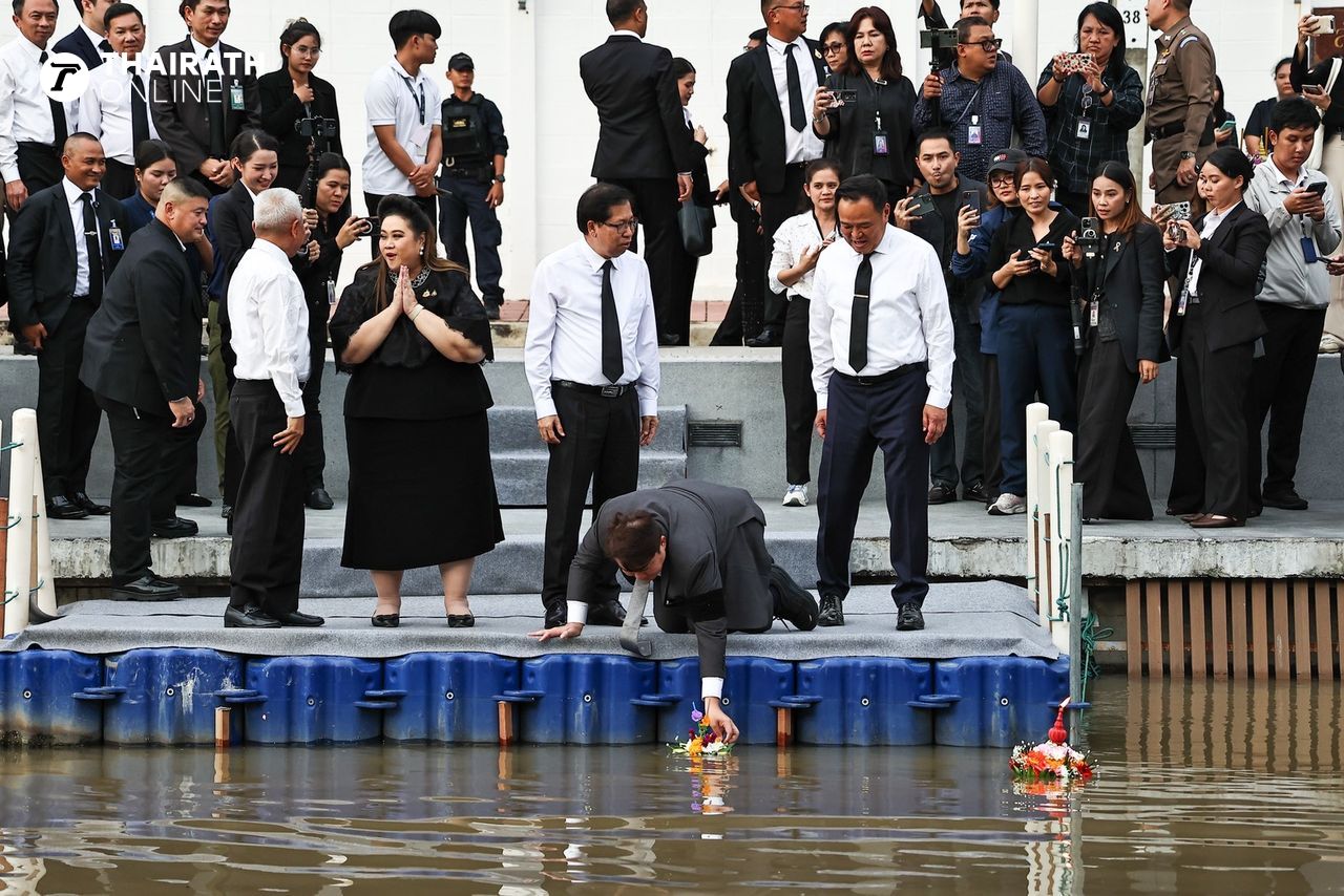 总理阿努廷携妻在68年与“大叔”同地放水灯，祈愿国家繁荣