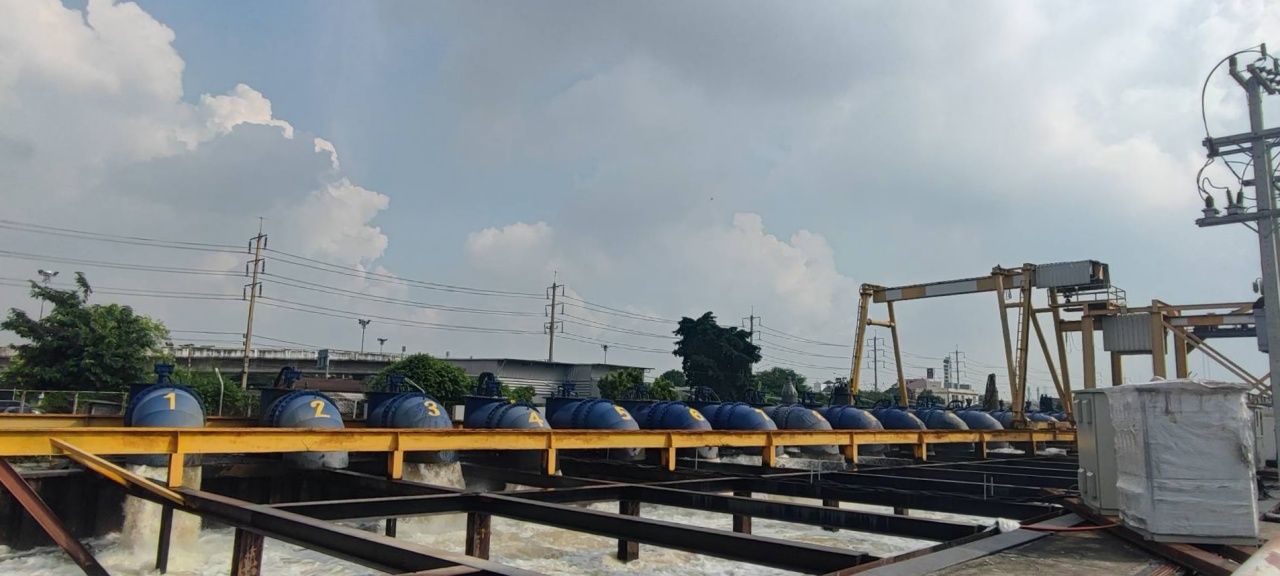 洪水涌入帕吞他尼临水寺 寻找破坏者秘密开门放水