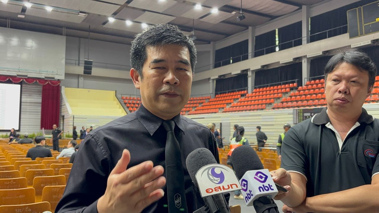 曼谷选举委员会准备场地接受33个区的国会议员报名，初步未发现违反选举法的行为