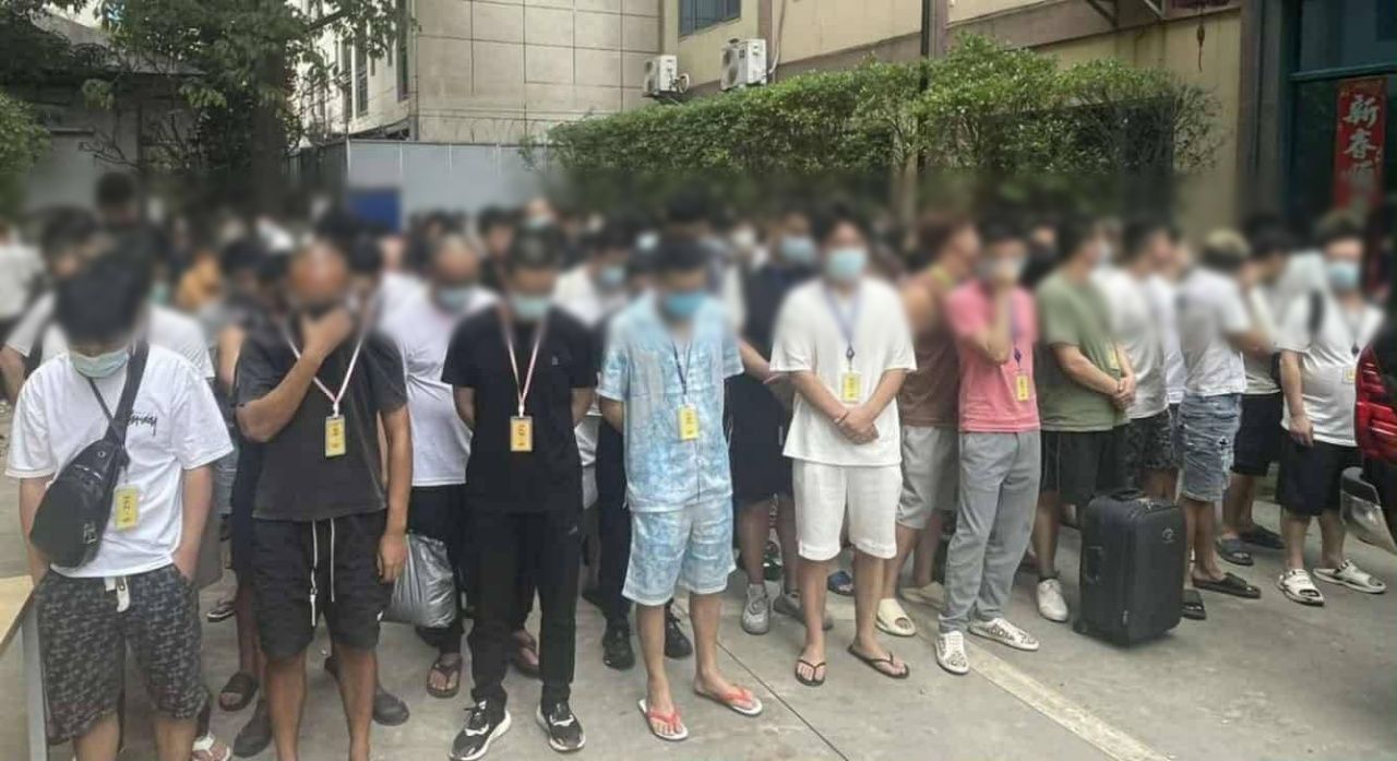 缅甸摧毁诈骗团伙巢穴，缴获大量电脑和手机